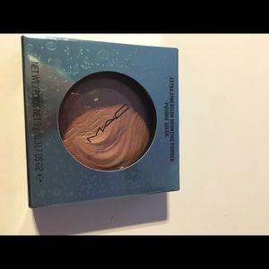 MAC Aphrodite’s She’ll bronzer